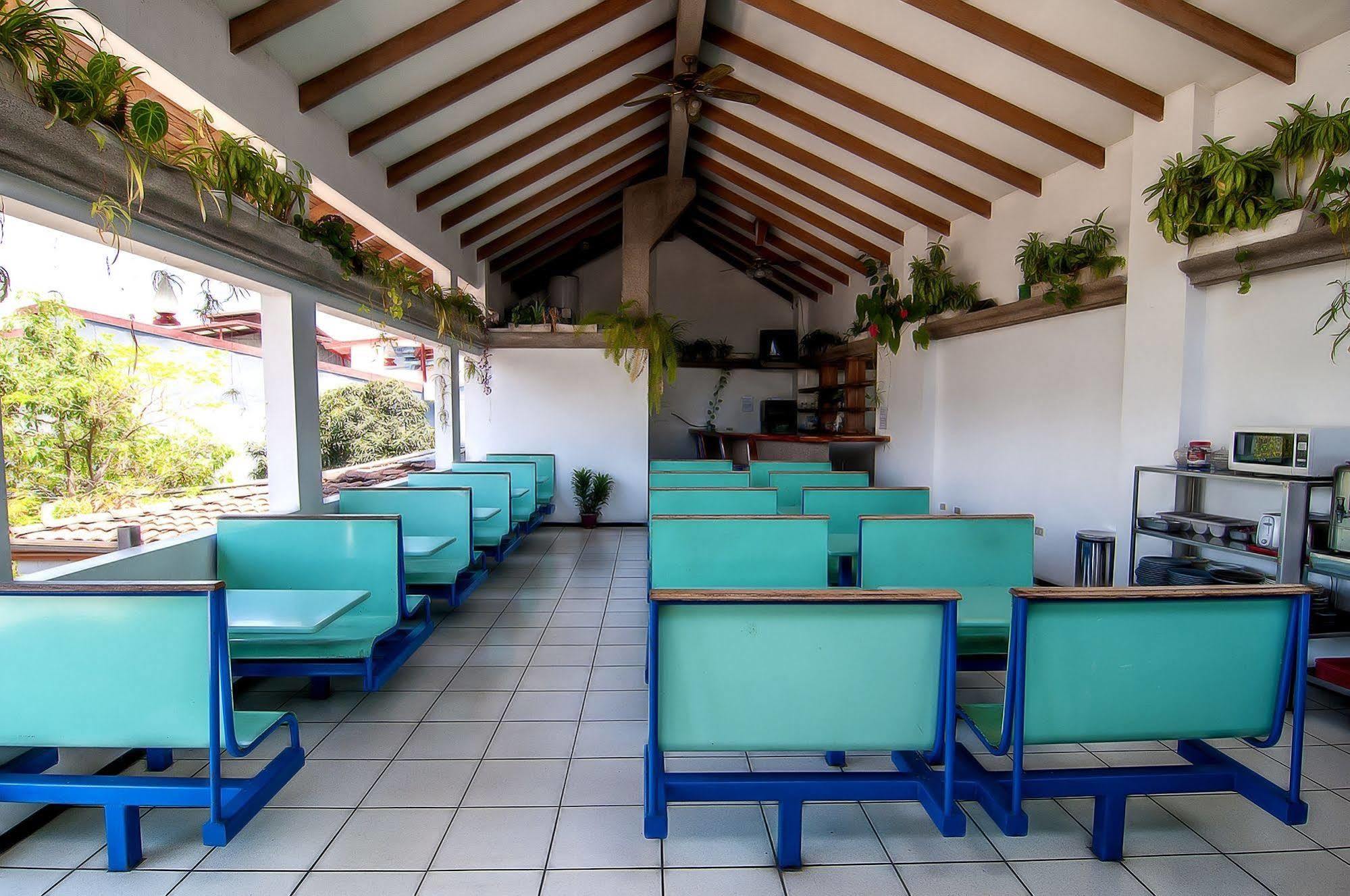 Cacts Hotel 2*