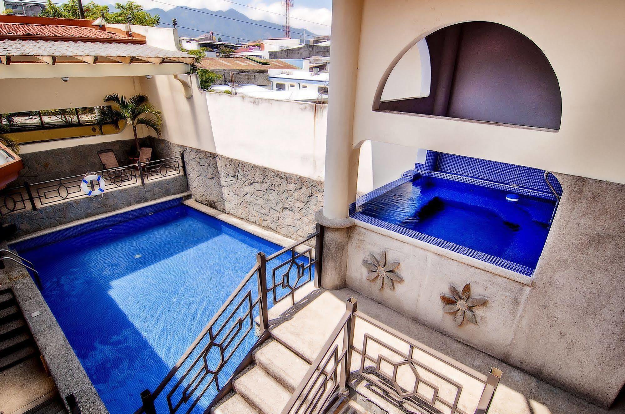 Cacts Hotel 2*